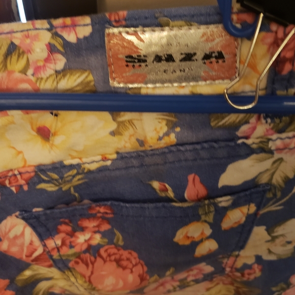 Saza Jeans Floral Print Shorts Size 7 - Picture 3 of 4
